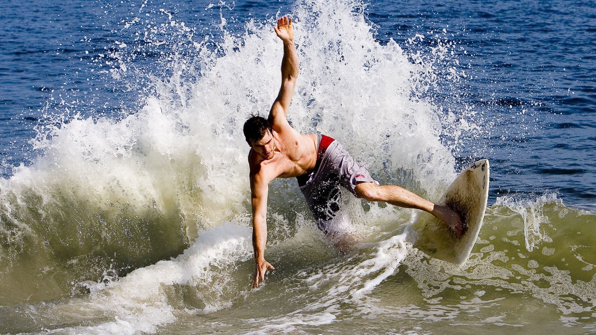 从NBA季后赛焦点战到里昂横扫苏格兰，竞技体育中的横扫艺术
