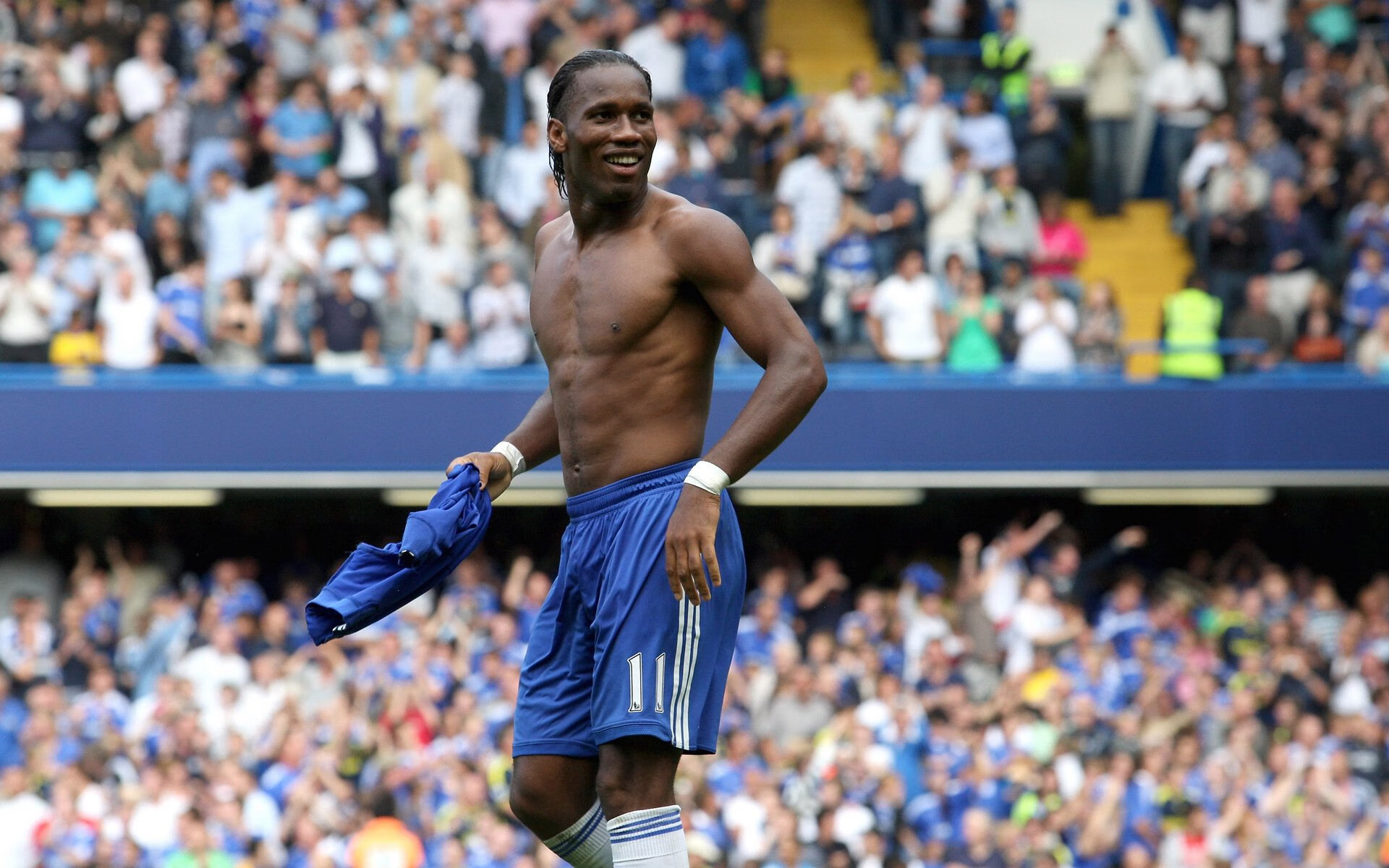 南美奇迹与欧洲新星，巴拉圭掀翻阿森纳，卡马文加如何成为关键先生