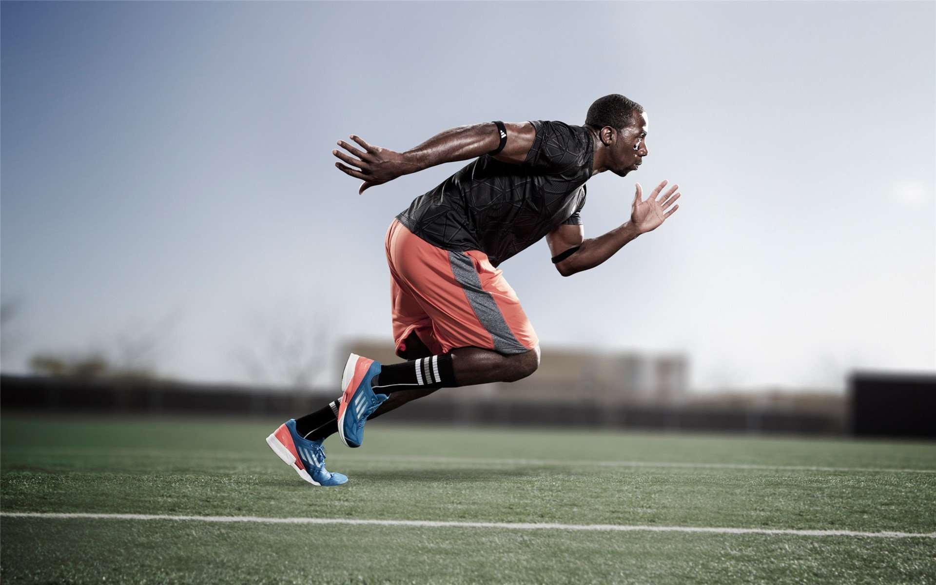 贝恩赛后评分拉满,太阳火力全开压制上海队